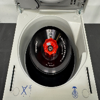 Eppendorf 5420 Centrifuge image 3